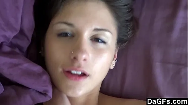 Video tenaga Dagfs - Sweet Little Teen Fucked In POV On Her Bed baharu