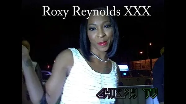 Ny Porn Star ROXY RENOLDS Shows us the Goodies Sub 0 World Uncut energi videoer