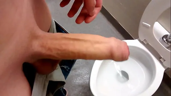 새로운 Foreskin in Public Washroom 에너지 동영상