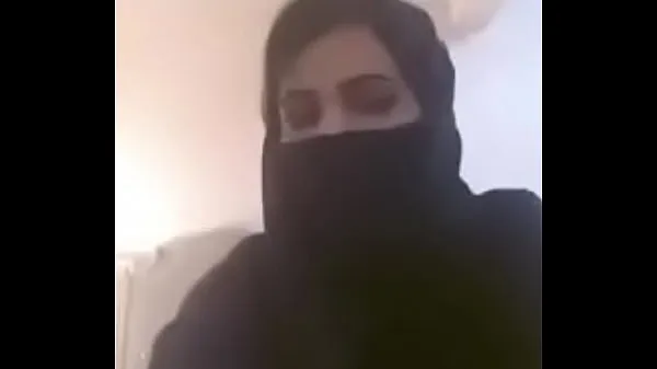 Nieuwe Arab Girl Showing Boobs on Webcam energievideo's