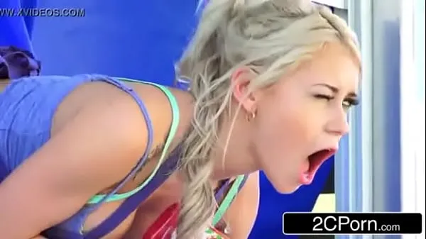 New hot blonde babe serving hot dogs and fucked same time energy Videos