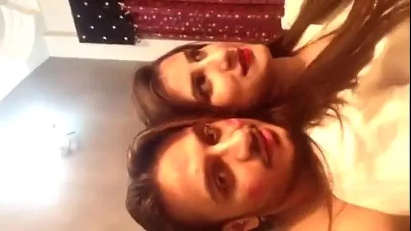 Nuovi video sull'energia azka damn rude nimbuzz girl doing flirt with her husbands friend
