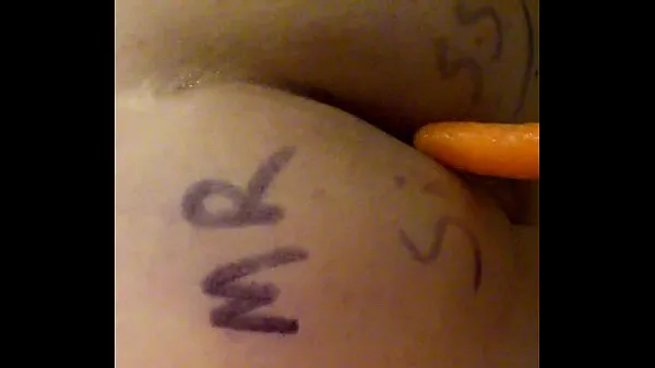 Νέα βίντεο Lexi sissy training with carrot ενέργειας