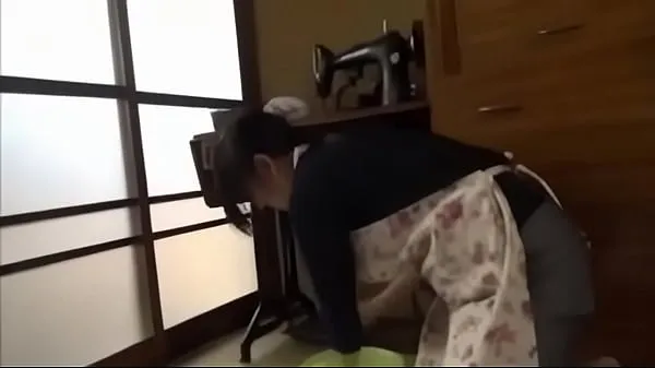 نئی Japanese old man and not his daughter in law the nurse توانائی کی ویڈیوز