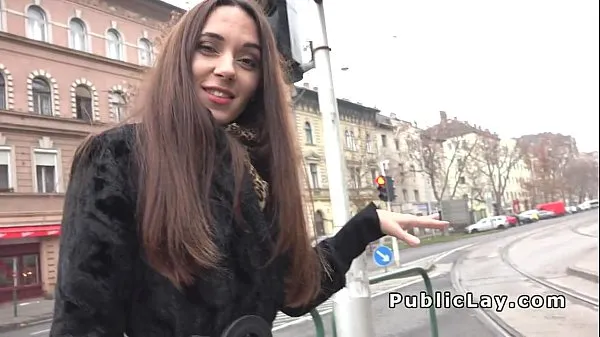 Nové videá o Hot Russian Milf picked up in public energii