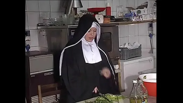 Yeni German Nun Assfucked In Kitchen enerji Videoları