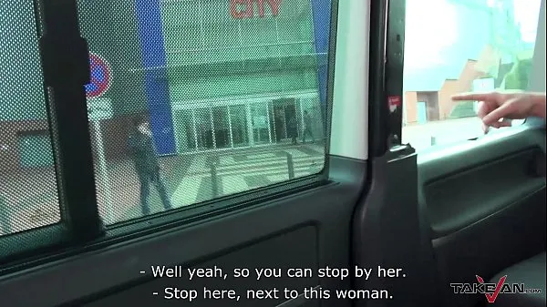 새로운 Hungarian lazy beauty didnt want to leave the van after fuck 에너지 동영상