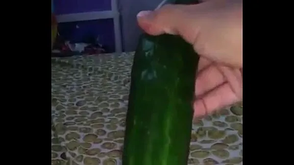새로운 masturbating with cucumber 에너지 동영상