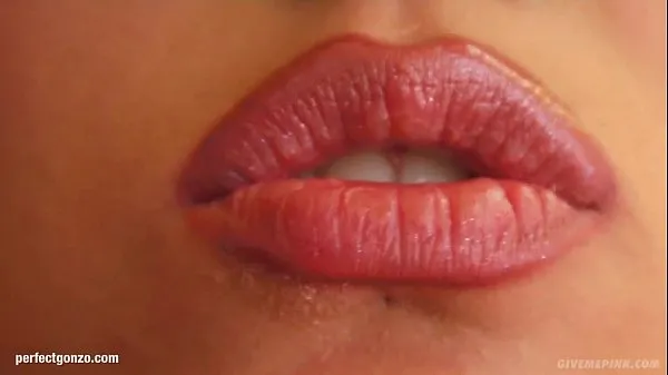 مقاطع فيديو جديدة للطاقة Watch this solo girl Angelica masturbating on Give Me Pink with passion