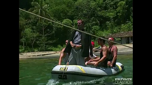 Video tenaga Anal Orgy in a Boat with the Brazilian 'Garotas baharu
