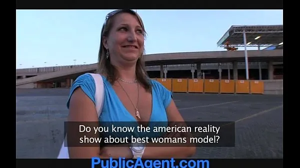 Novi videoposnetki PublicAgent Does she really think she is a model energije