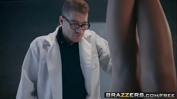 Yeni Brazzers - Big Tits at Work - Large Hard-On Collider scene starring Jenna J Foxx & Xander Corvu enerji Videoları