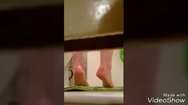 Nové videá o Voyeur twins shower roommate spy energii
