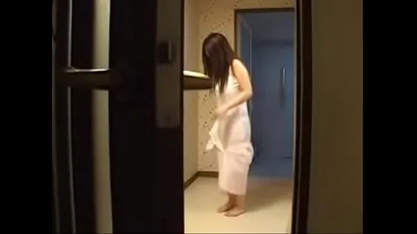 Video energi Hot Japanese Wife Fucks Her Young Boy baru