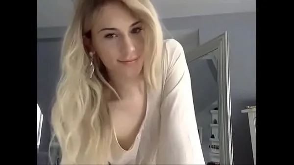 New Cute Blonde TGirl Handles A Butt Plug Toy, live on energi videoer