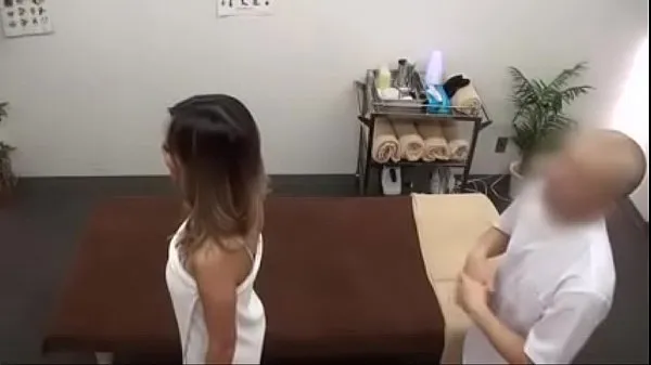 مقاطع فيديو جديدة للطاقة Massage turns arousal