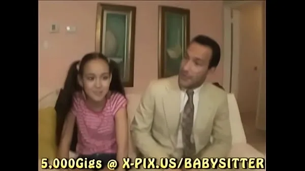 Nieuwe Asian Babysitter energievideo's