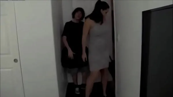 วิดีโอพลังงานMovie with subtitles The step son and his mother in the hotelใหม่