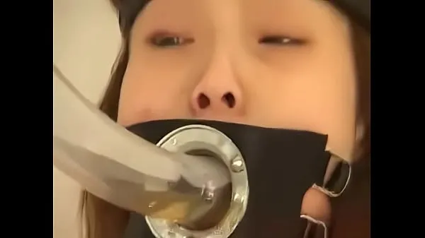 New Japanese slave eats s. on bondage energi videoer