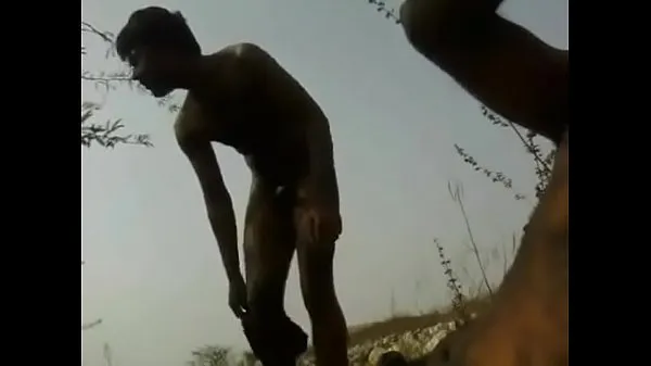 مقاطع فيديو جديدة للطاقة Two Tamil indian gay fucking on beach