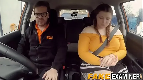 مقاطع فيديو جديدة للطاقة English BBW rides her driving instructors big fat cock