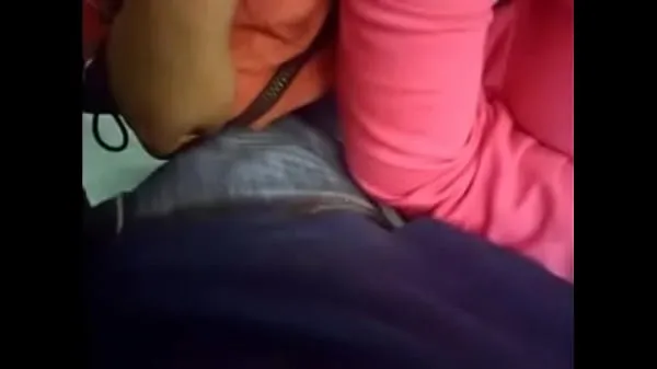 Novi videoposnetki Lund (penis) caught by girl in bus energije