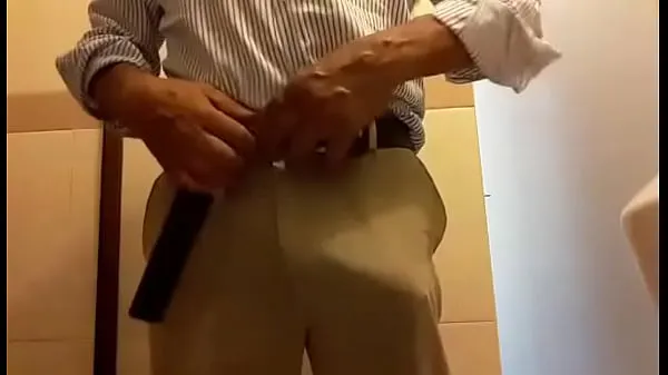 Nieuwe Mature man shows me his cock energievideo's