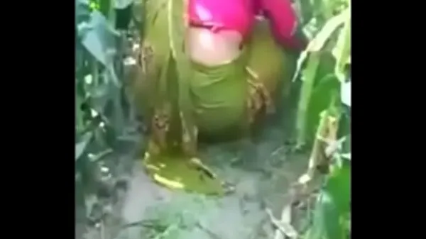 نئی Fuck desi village wife by her father in law توانائی کی ویڈیوز