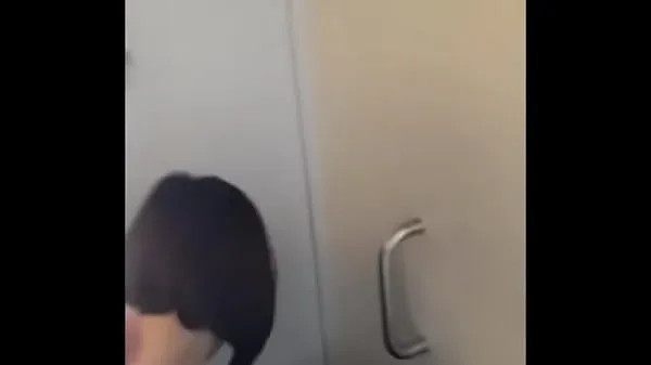 نئی Hooking Up With A Random Girl On A Plane توانائی کی ویڈیوز