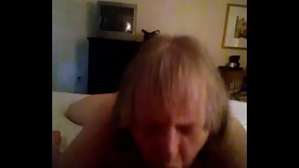 Video tenaga Granny sucking cock to get off baharu