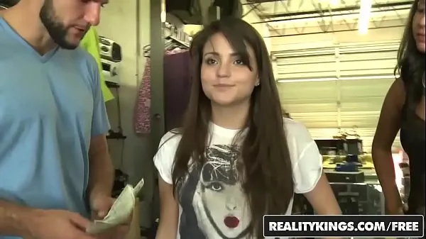 Νέα βίντεο Cute teen (Cara Swank) and her friend share a dick for a lil cash - Reality Kings ενέργειας