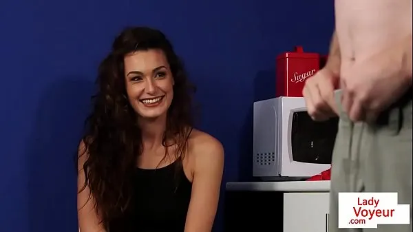 نئی CFNM housewife instructs guy to jerkoff توانائی کی ویڈیوز