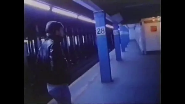 새로운 Sex in the Subway 에너지 동영상