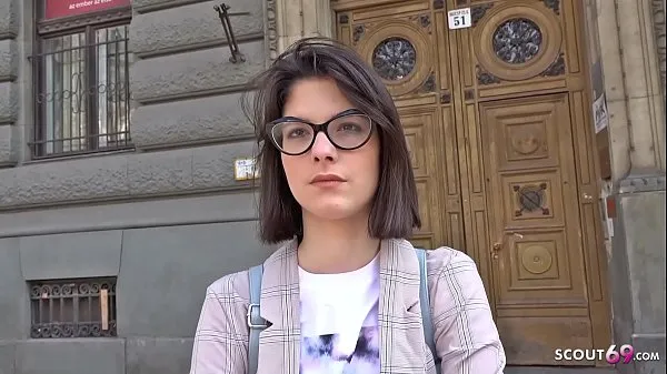 Ny GERMAN SCOUT - Teen Sara Talk to Deep Anal Casting energi videoer