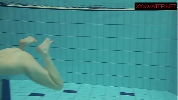 새로운 Nastya and Libuse sexy fun underwater 에너지 동영상