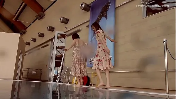 Video tenaga Hot lesbian show underwater baharu