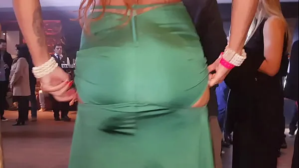 Ny Melissa Devassa takes off her panties at a Brazilian porn party, directed by Stanlay Miranda, recorded by El Toro de Oro energi videoer
