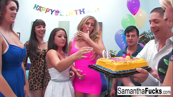 Új Samantha celebrates her birthday with a wild crazy orgy energia videók