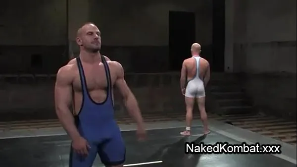 مقاطع فيديو جديدة للطاقة Muscle bare gays wrestling on mats