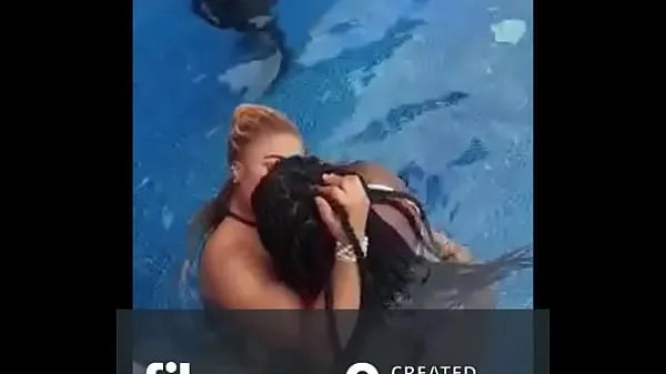 Video energi Lekki Big Girl Gets Her Pussy Sucked In A Beach house Party baru