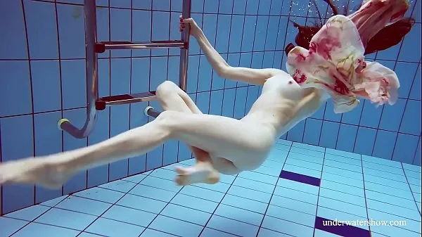 Video Martina naked beauty underwater năng lượng mới