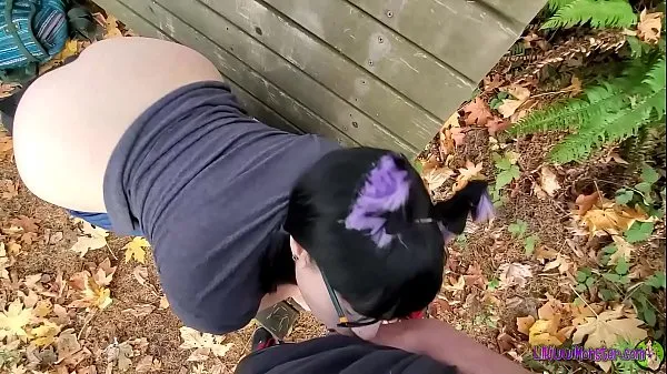 New Kitty explores the whole woods to find this nice secluded bench to rest my backpack full of toys on. Now she can finally give this pussy the attention it needs energi videoer