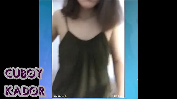 Video tenaga Kieu NI from Rach Gia accidentally revealed a beautiful nipple on bigo live baharu