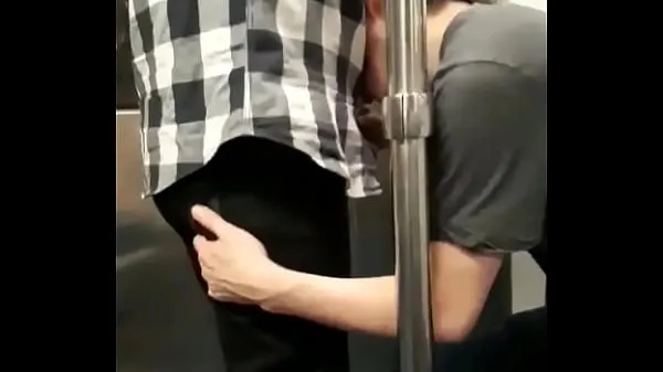 Új boy sucking cock in the subway energia videók