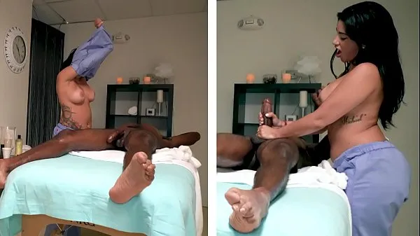 Video tenaga NICHE PARADE - Black Dude With Big Dick Gets Jerked Off At Shady Massage Parlor baharu