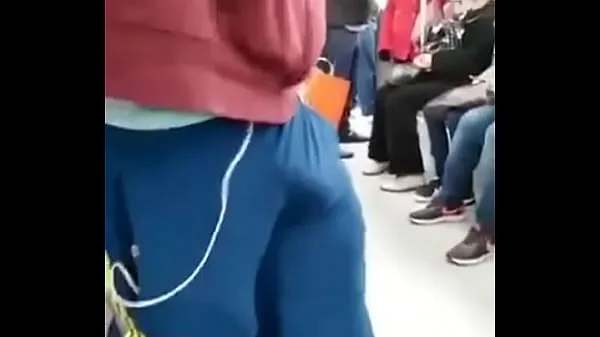 مقاطع فيديو جديدة للطاقة Male bulge in the subway - my God, what a dick