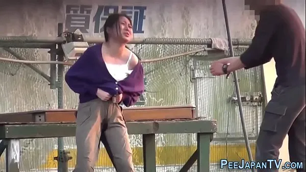 วิดีโอพลังงานJapanese slut peeing her pantsใหม่