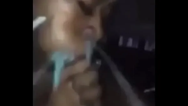 Nieuwe Exploding the black girl's mouth with a cum energievideo's