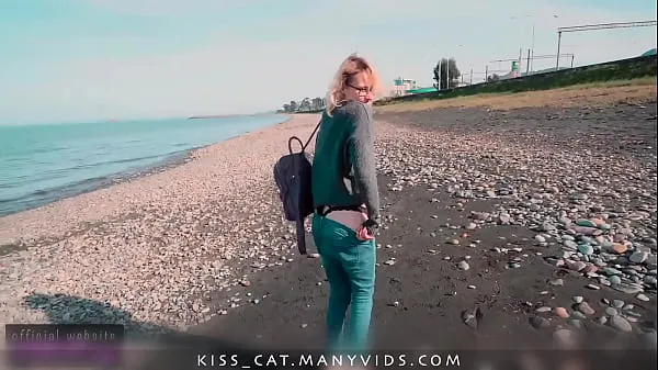 مقاطع فيديو جديدة للطاقة Public Agent fuck Russian Teen in Doggy Under the Bridge with Cum Swallow