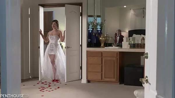 مقاطع فيديو جديدة للطاقة Hot bride makes her man happy